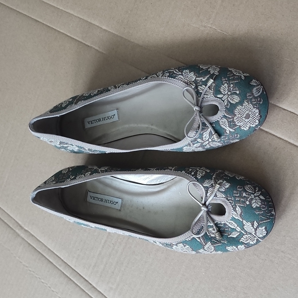 Victor Hugo green/taupe floral tapestry shoes-6.5